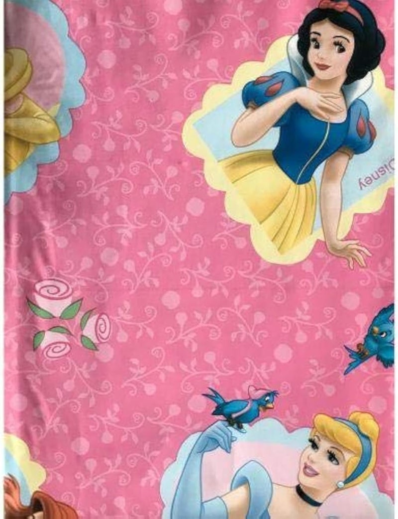 مفرش طاولة مستطيل وردي اللون من فينيليا برينسيس - 140,200 سم